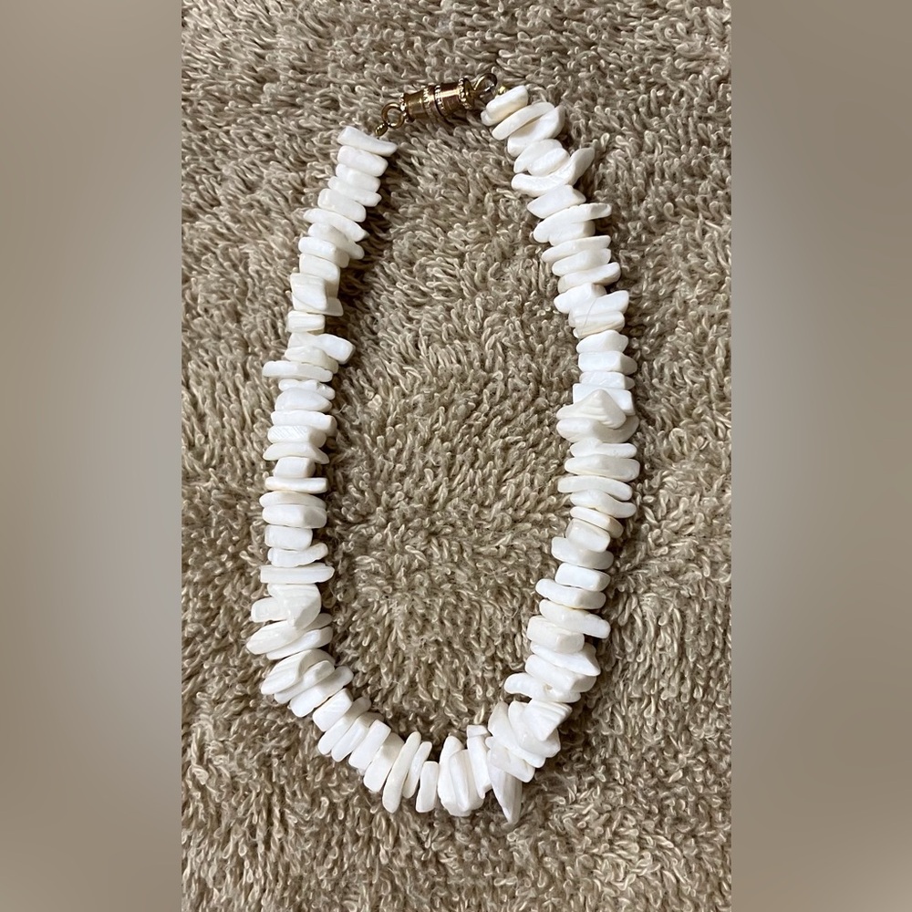 Vintage Pukka Puka Shell Hawaiian Bracelet